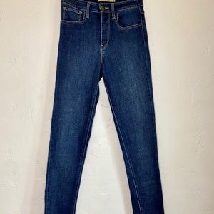 Levis High Rise Skinny Jeans size 27 waist
